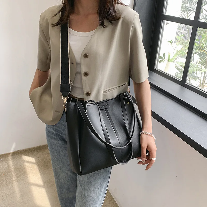 Large Capacity Bag Women's Bag New Fashion Wide Shoulder Strap Single Shoulder Crossbody Bag Carrying Tote Bag