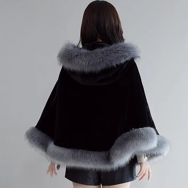 4 Colors Women Faux Fur Collar Poncho Cape With Hat Knitted  display picture 2