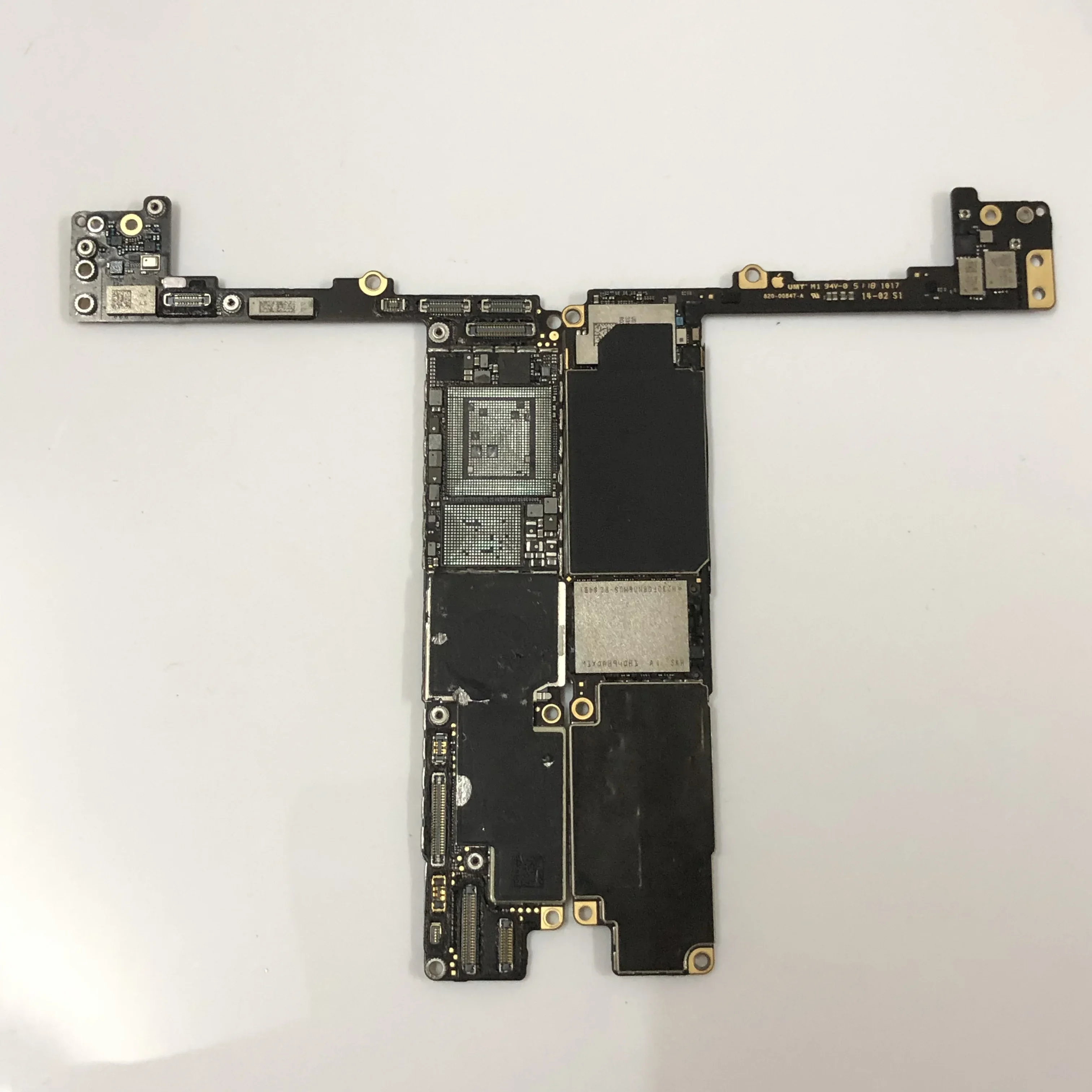 Carte Mère IPhone 6 Modèle A1586 - Bloquée Par Code PIN, Pour Pièces Détachées