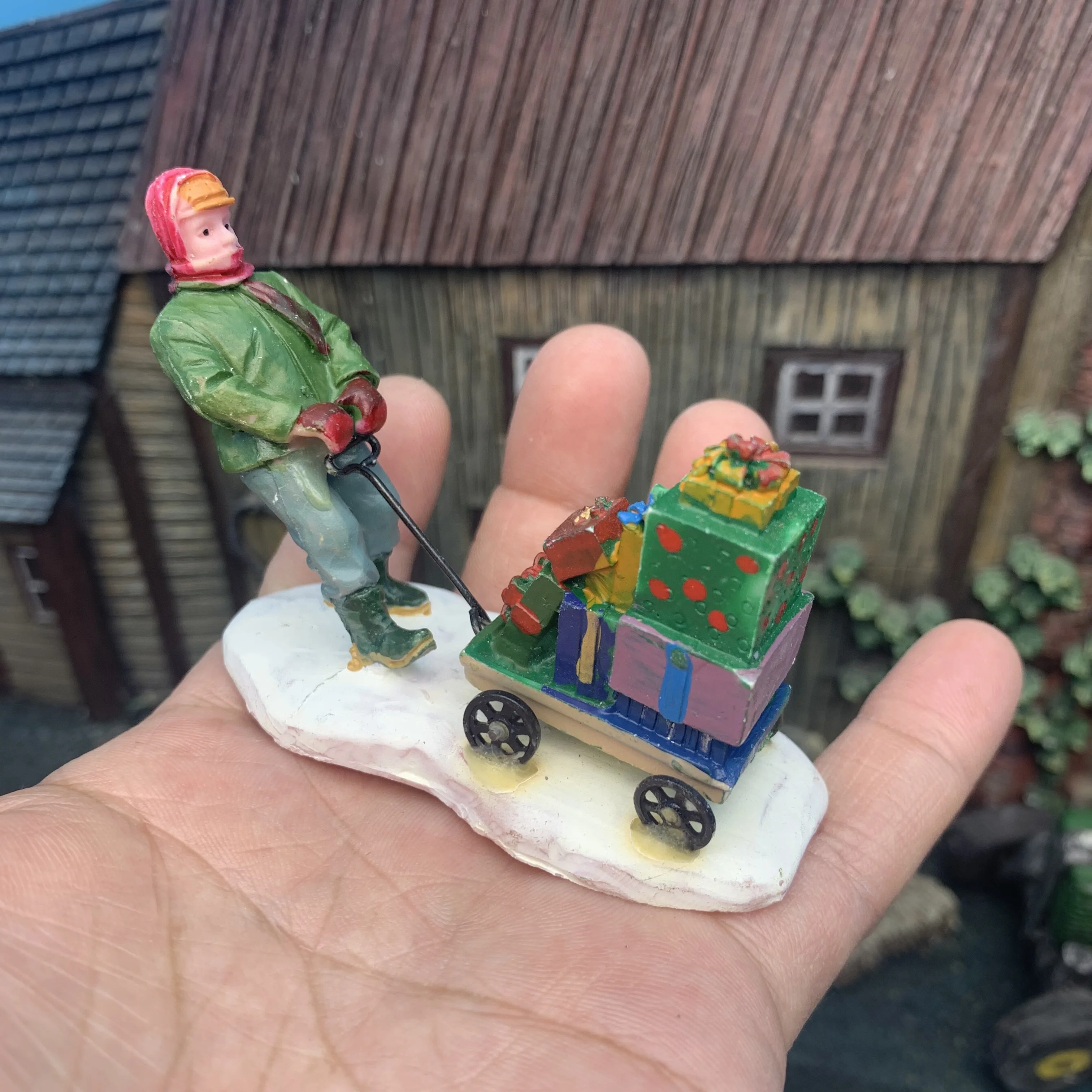 Description Picture 4 of itemMiniature Doll Mini Figures Sand Table Gardening Decor DIY Bonsai Decoration Articles Handicraft Gifts Desk Sculpture