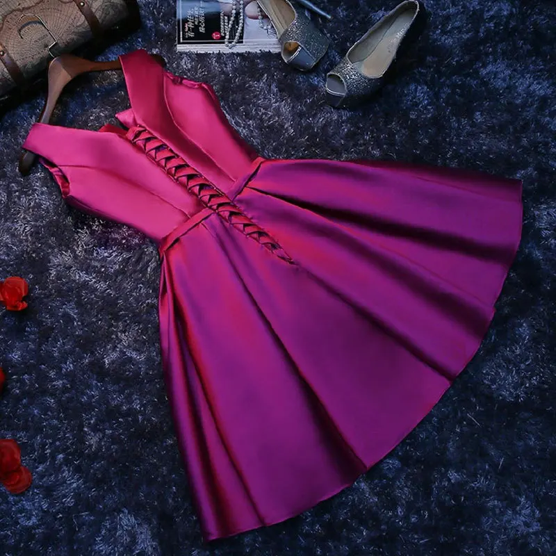 Cocktail Dress Evening Dresses Simple Satin Short Cocktail Dresses Bridal Banquet Gowns Womens Party Formal Dress Homecoming Dress Lace Up Bridesmaid Dresses