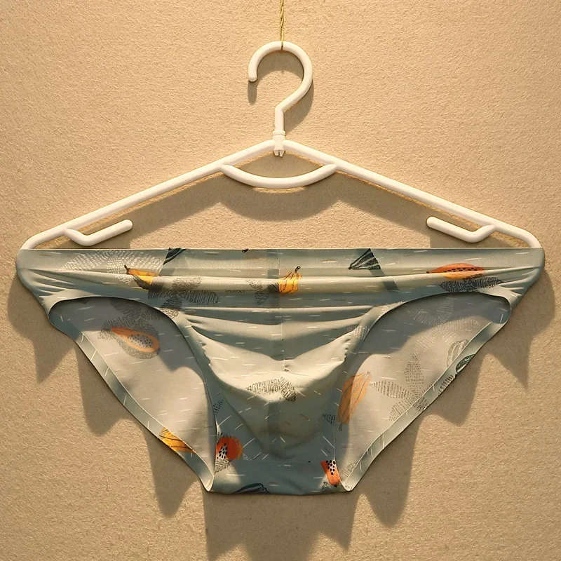 Men's Ice Silk Underwear Traceless Triangle Pants Youth Breathable Cartoon Cartoon Thin Boys' Shorts and Shorts 3