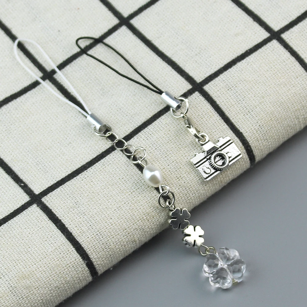 Anime-Inspired Kimi Ni Todoke Keychain with Flower Pendant