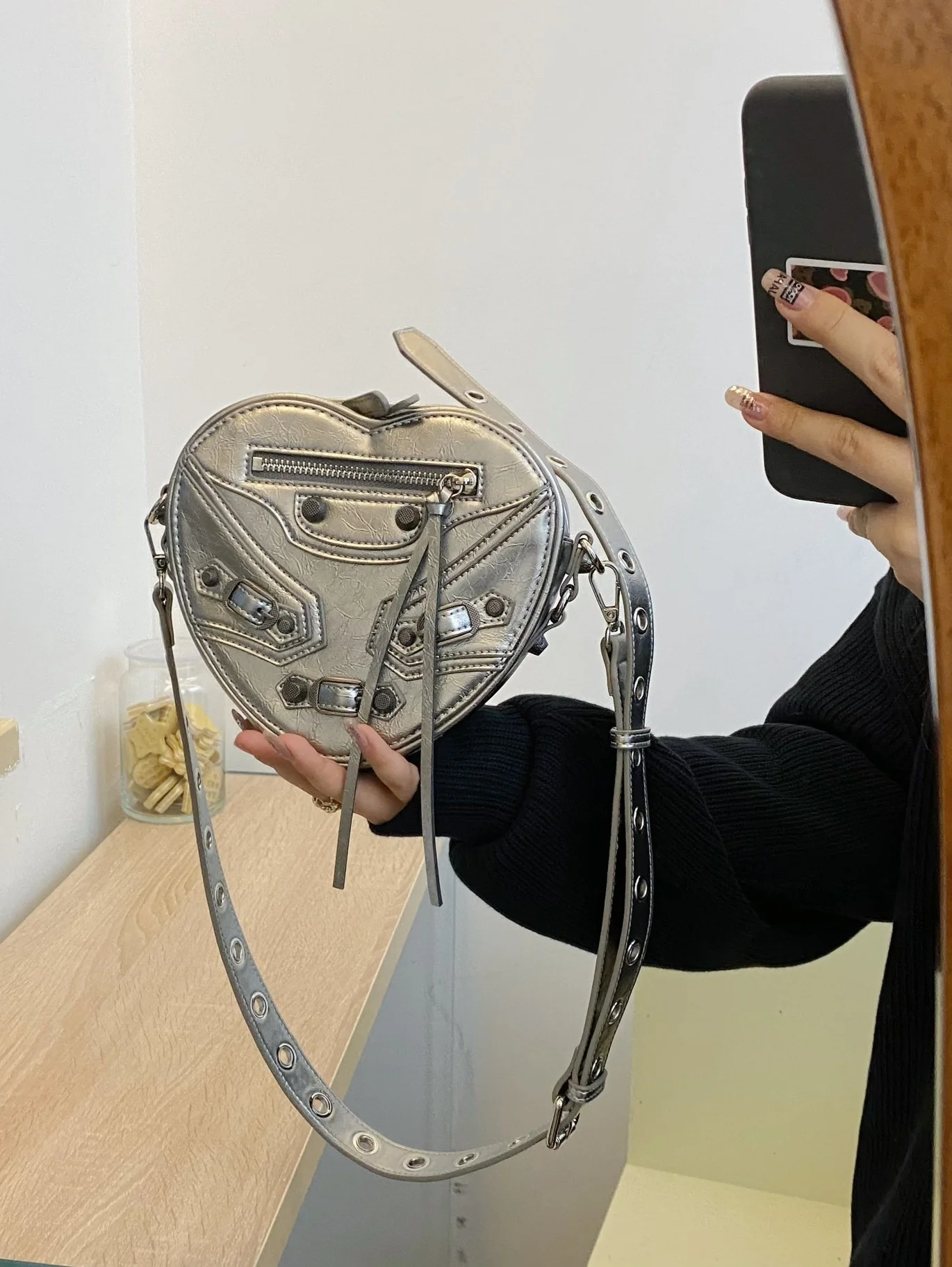 2023 New Women's Denim Love Shape Bag Ins Ladies Rivet Motorcycle Bag Retro Fashion Adult PU Shoulder Messenger Bag