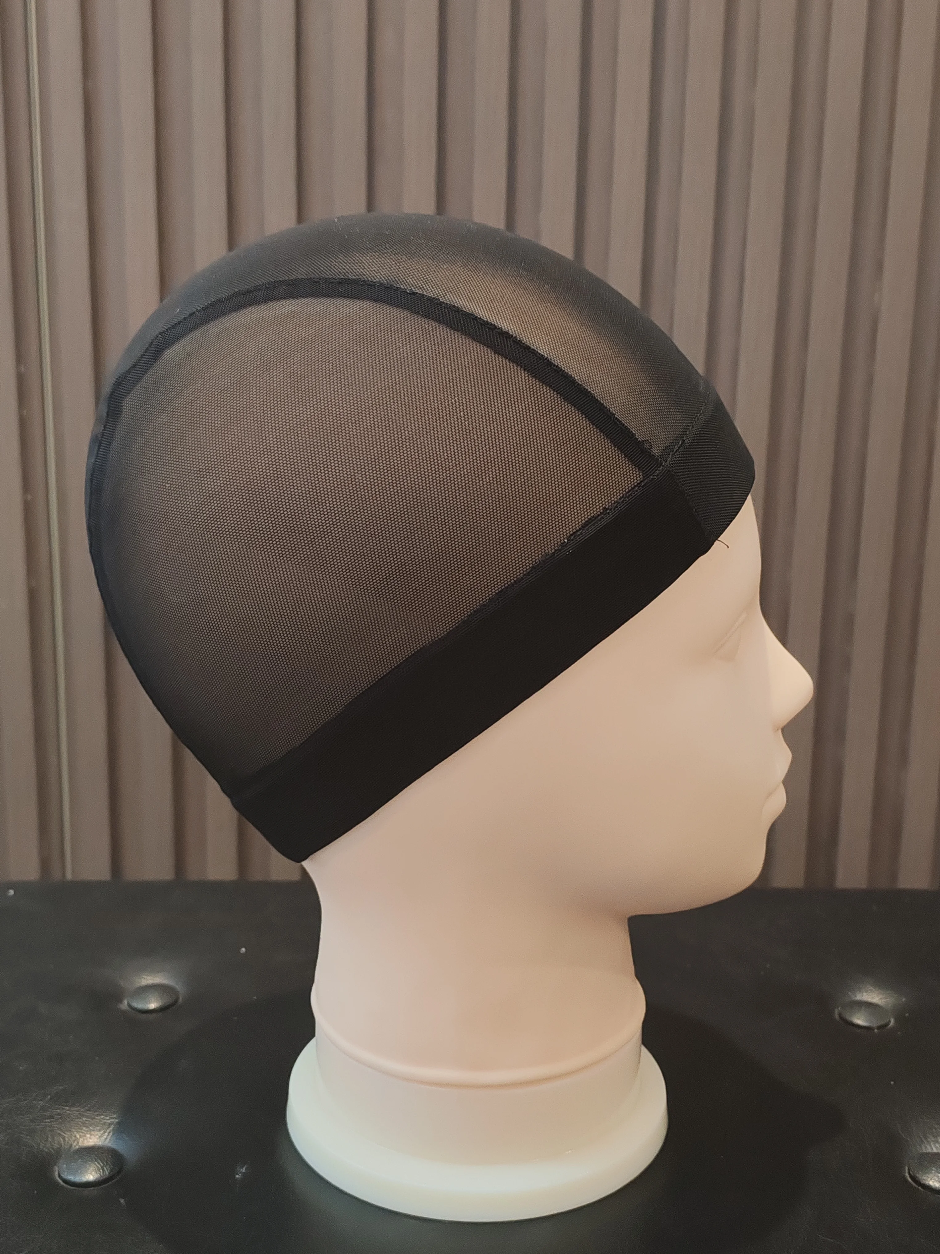 Suitable for both men and women, adult ear loops with adjustable dome mesh, ear dew design, anti slip, polyamide material, no gl