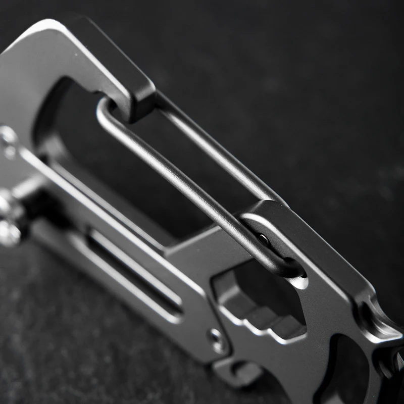 Multifunctional Titanium Keychain Portable Utility Knife Outdoor Self-defense Sharp Folding Knife Hhigh Quality Carabiner EDC