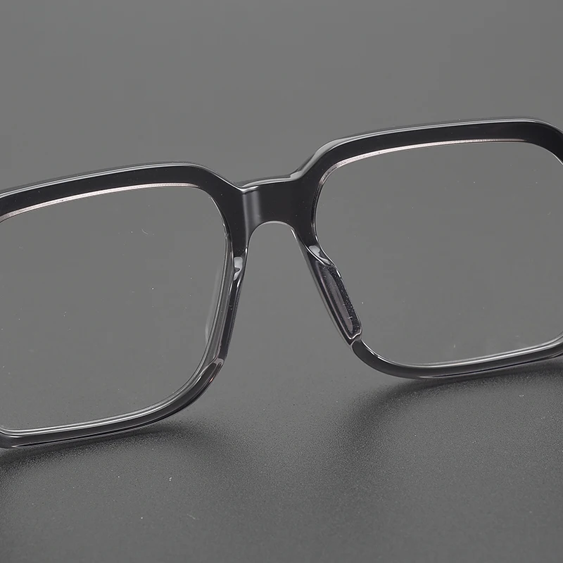 Nobler Unisex Eyeglasses Close-up