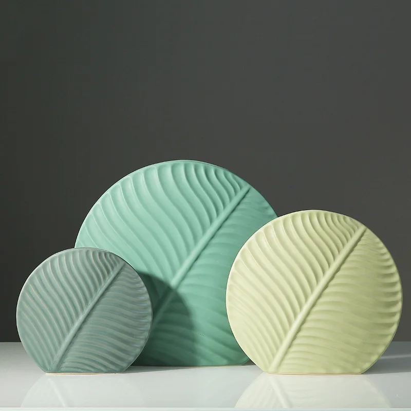 European Ceramic Leaf Vase 3