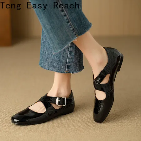 Retro Thick Heel Buckle Mary Jane Shoes Women Spring 2024 New Shallow Flat Shoes Women.