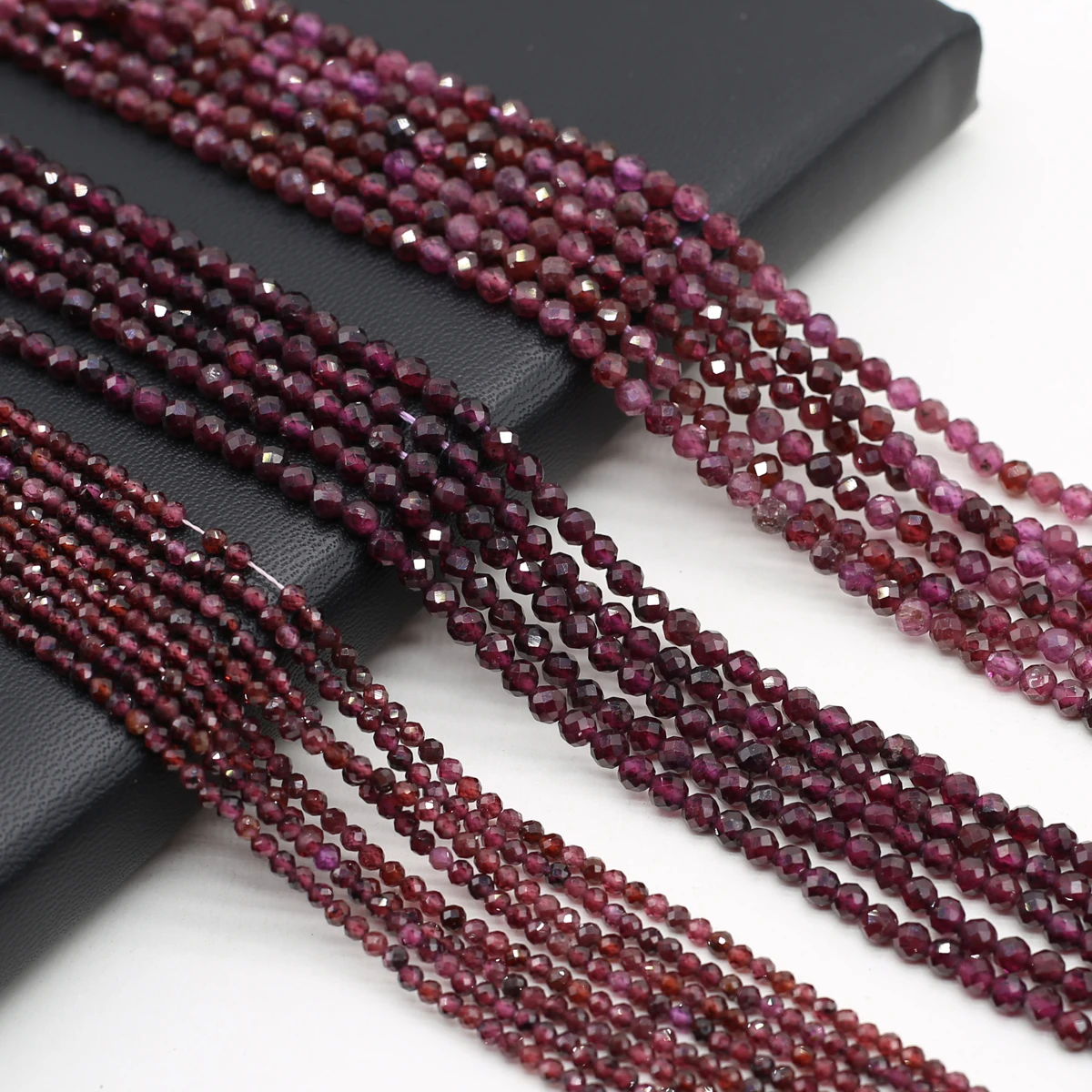 

Fine Natural Stone Garnet Beads Small Faceted Loose Bead for Jewelry Making Diy Women Necklace Bracelet Accessories