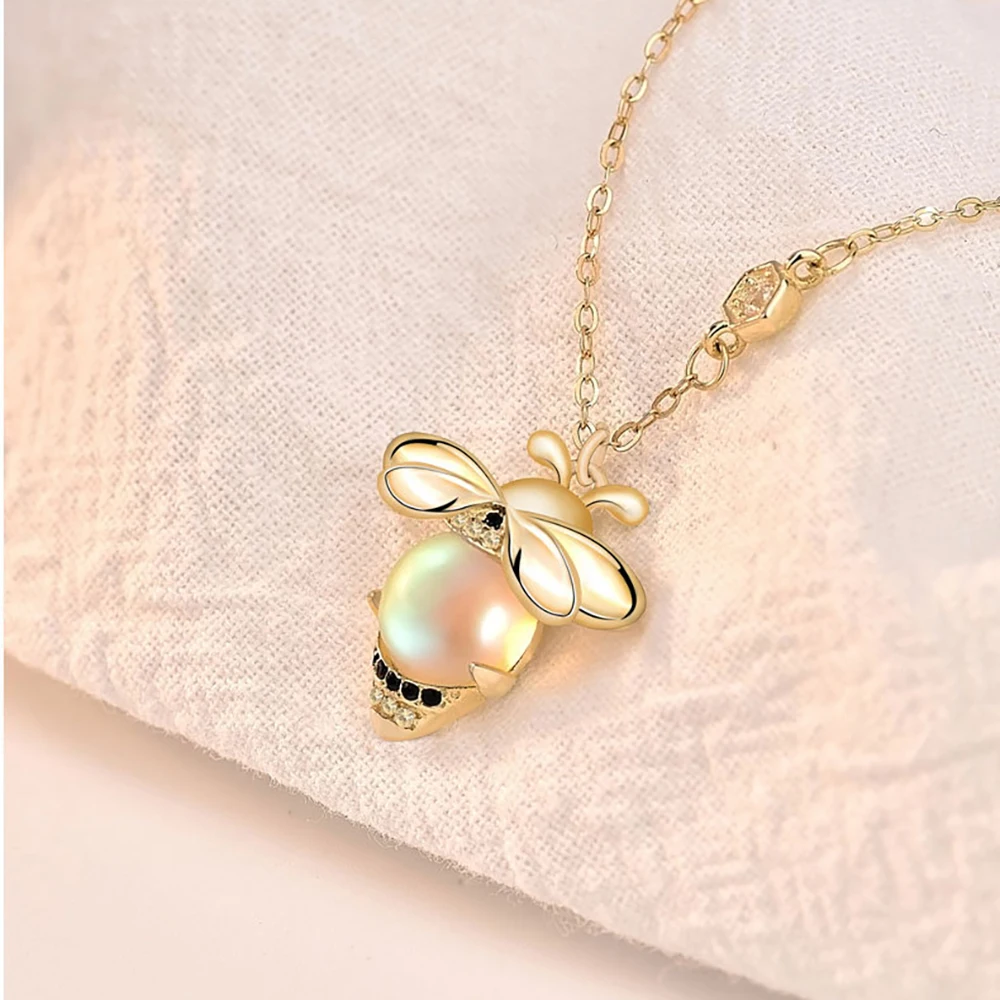 

100% S925 Sterling Silver Personalized Moonstone Bee Necklace Simple Bee Necklace Female ins Forest Niche Clavicle Chain