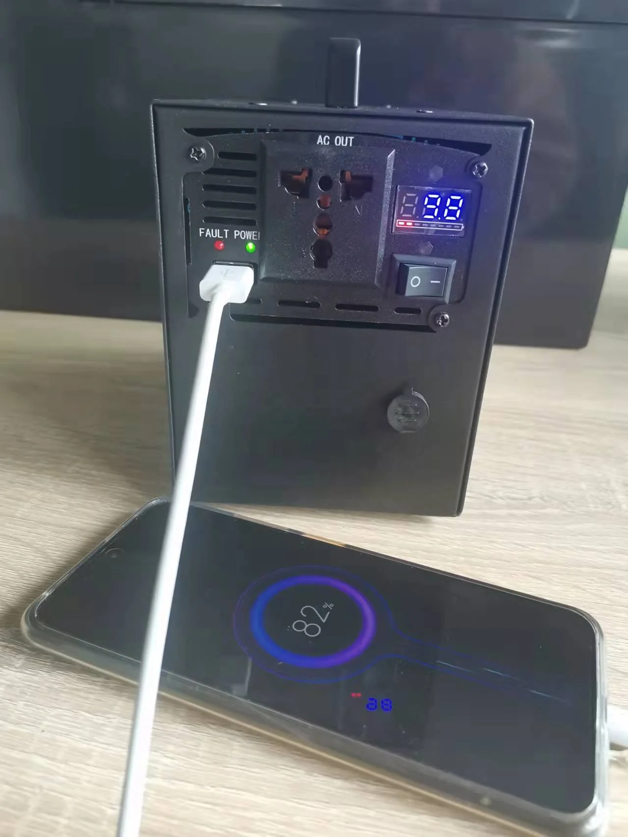Portable Outdoor 110V 200V Output Power Bank Solar Charging Station Universal Power Generator Solar 300W