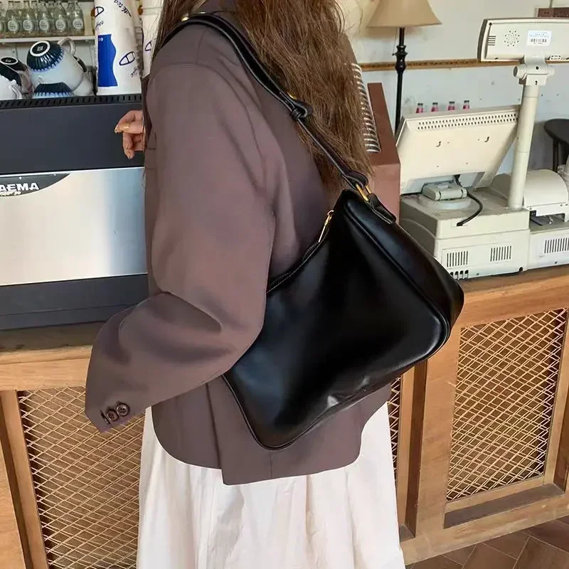 SilverFrenchhornminismallbagforwomen2024trendyhangingneck