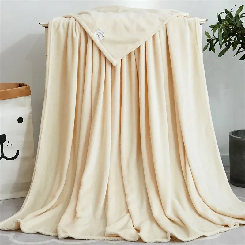 thumbnail image 1 of Manta de franela polar para adultos y niños, suave, cálida, para cama, sencilla, de color sólido, transpirable, 1 of 5