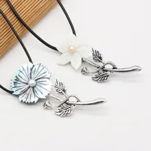 

5PC Natural Shell Alloy White Black Flower Pendant Necklace For Jewelry Making ExquisiteDIYNecklace Accessories Charm Gift Party