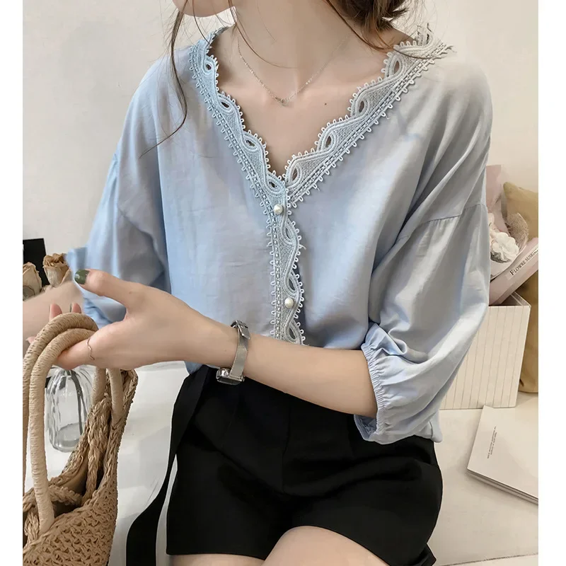 

Blouse Women's Summer New Korean Fashion Crocheted Lace Stitching V-neck Chiffon Short-sleeved Loose Top Женская Рубашка Bluzka