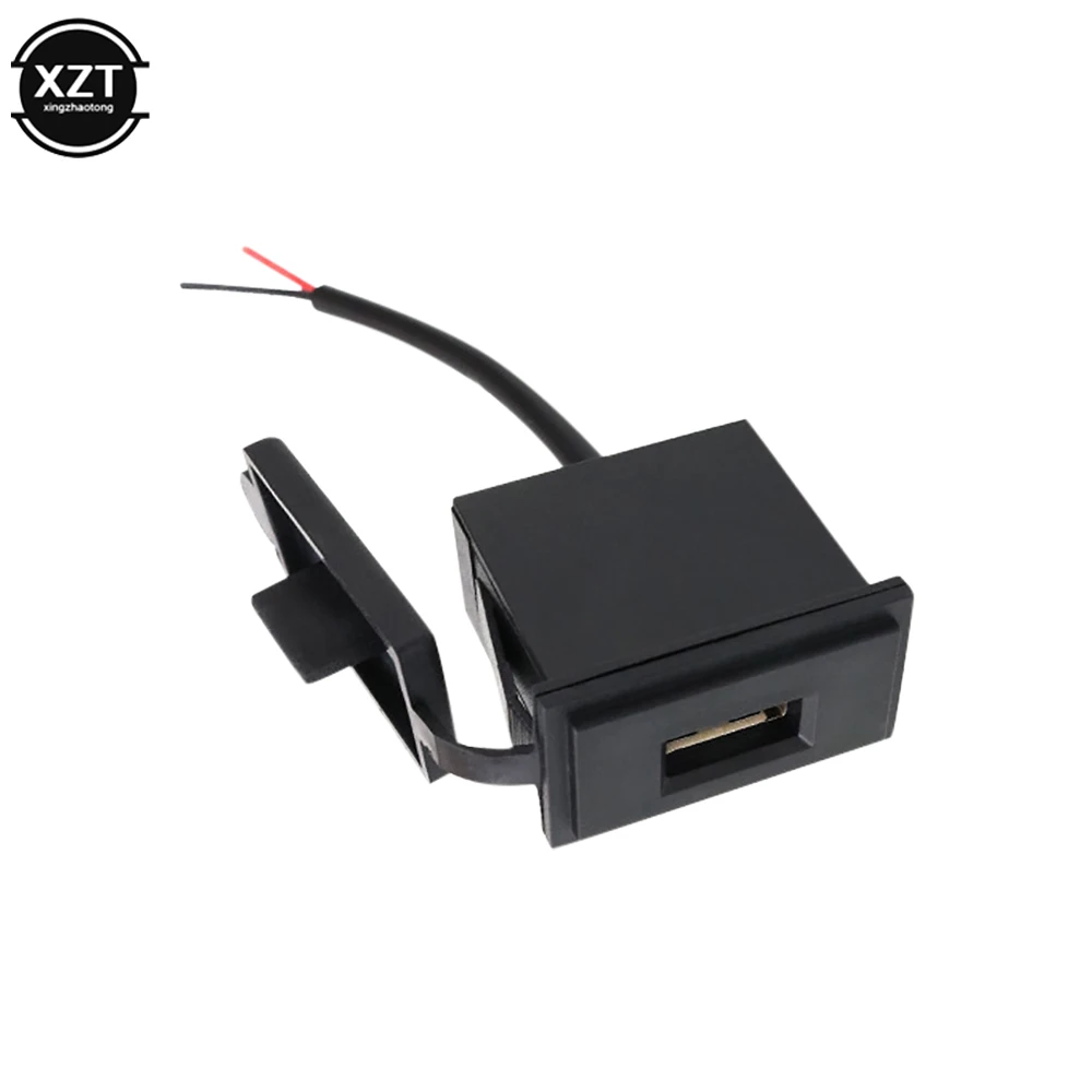 새로운 12V/24V 단일 USB 차량용 충전기 소켓 5V 2.4A 전원 어댑터 사각형 모양 자동차 오토바이 RV 보트에 대 한 방수