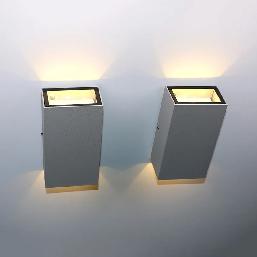 NR-06 OUTDOOR WALL LIGHTS  (1)