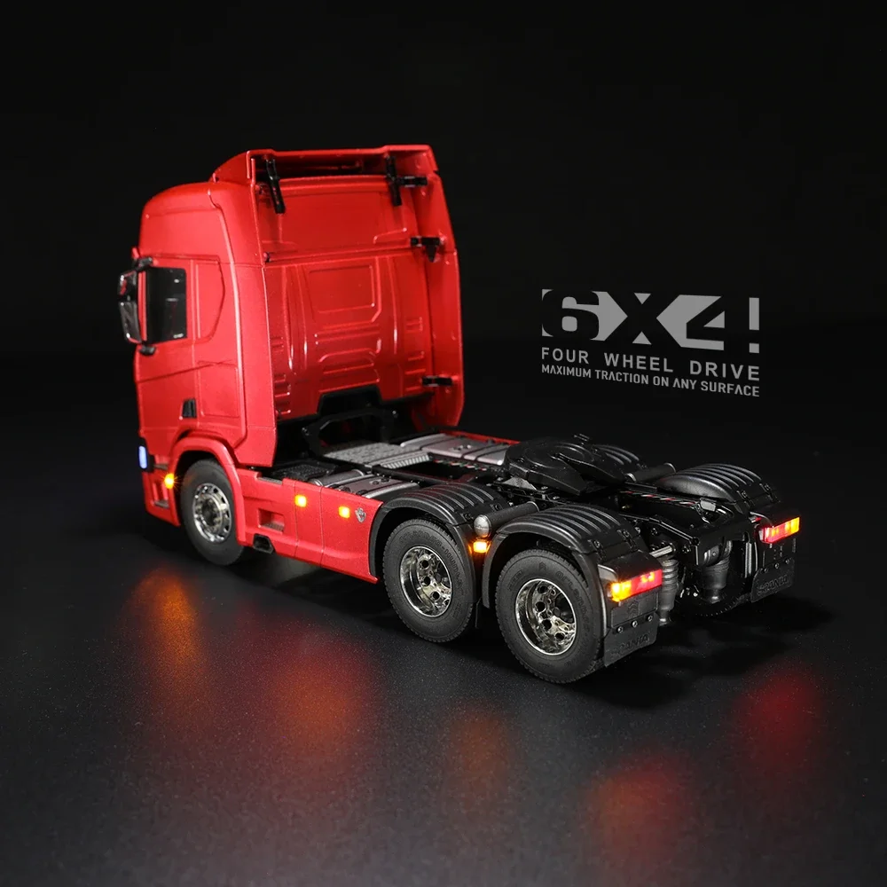 KIT 1/32 R650 Tractor Truck Parts Original Factory Authorized for Static Display with Upgradeable Lighting and RC Equipment 5