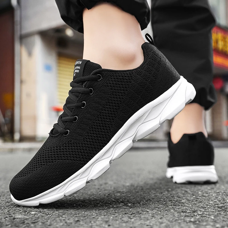 Unisex Lightweight Sneaker Athletic Sneakers