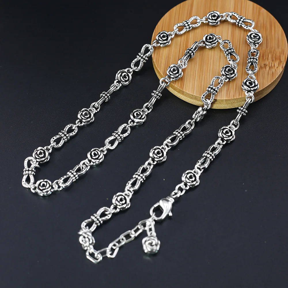 Retro trendy rose element design necklace