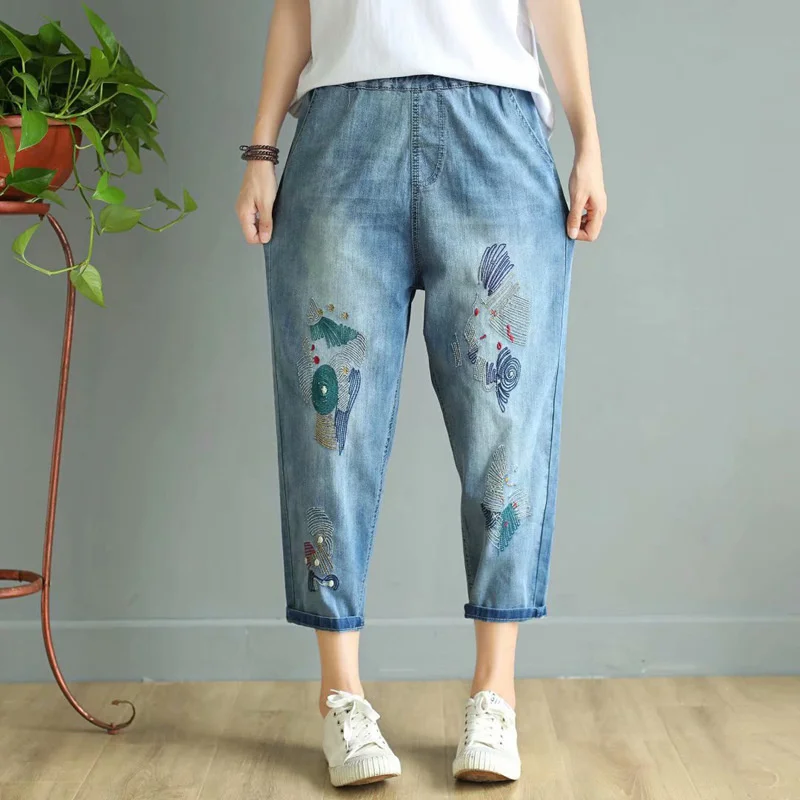 2022 Fashion Summer Vintage Embroidery Jeans Womens Casual Washed Denim Trousers Loose Holes Elastic Harem Cropped Pants women s broken holes denim harem trousers versatile and thin high waisted nine minute old dad jeans