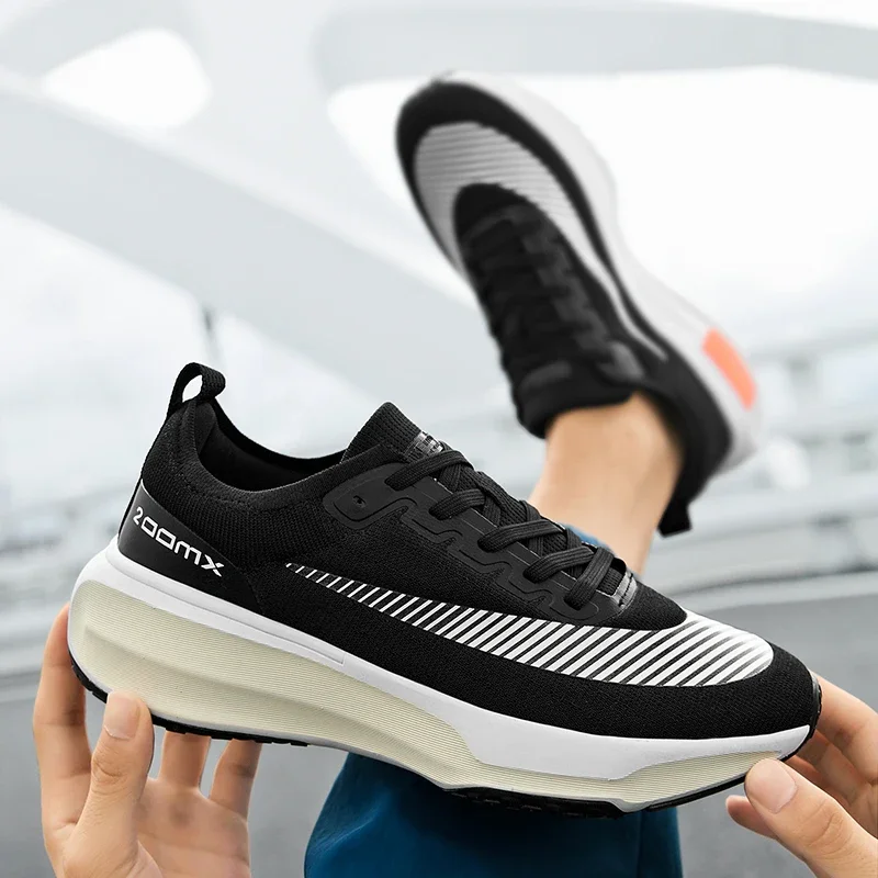 أحذية جري خفيفة الوزن جيدة التهوية للرجال ، ماركات...