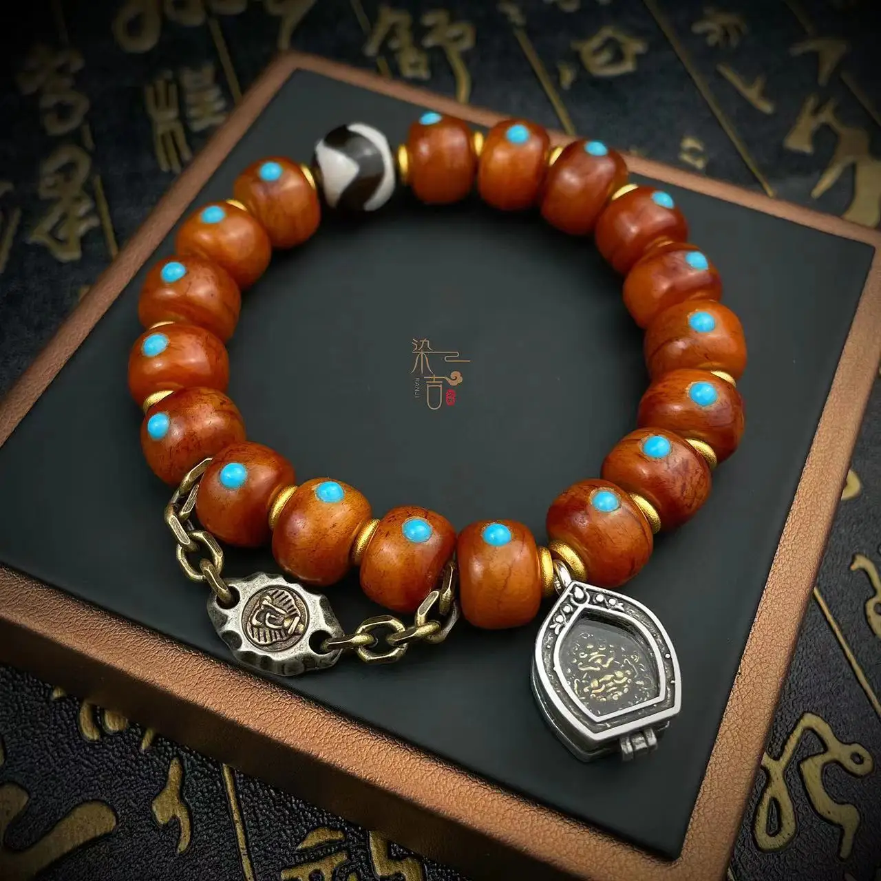 

Chinese Tibetan Bracelet Original Ethnic Rare Inlaid Men and Women Couple Personality Retro Yak Bone Luck HandString With Charms
