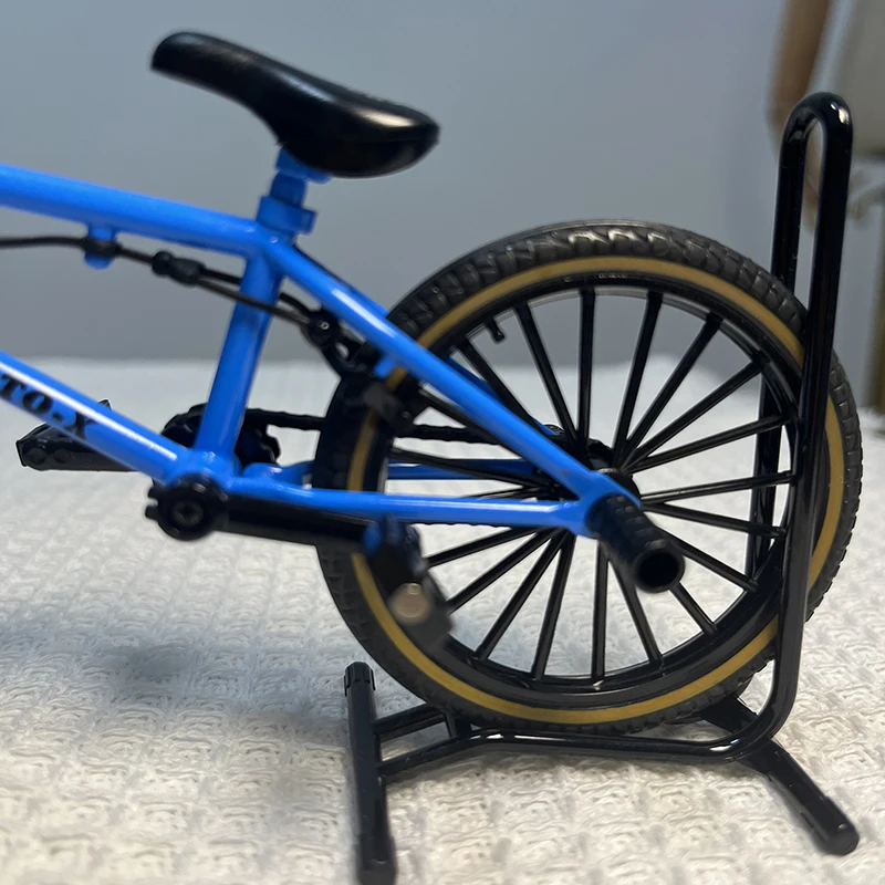 Mini Model Alloy Bicycle Parking Rack Diecast Decoration Metal Mountain Bike Simulation Gifts Toys 1:8