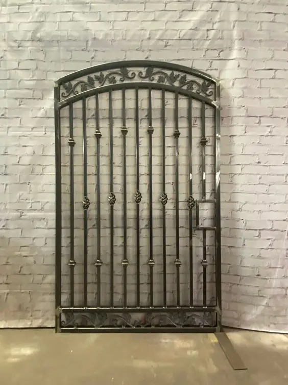 Hot Selling Factory Wholesale Latest Main Gate Designs Wrought Iron Gate Metal Gates Wrought Iron 3