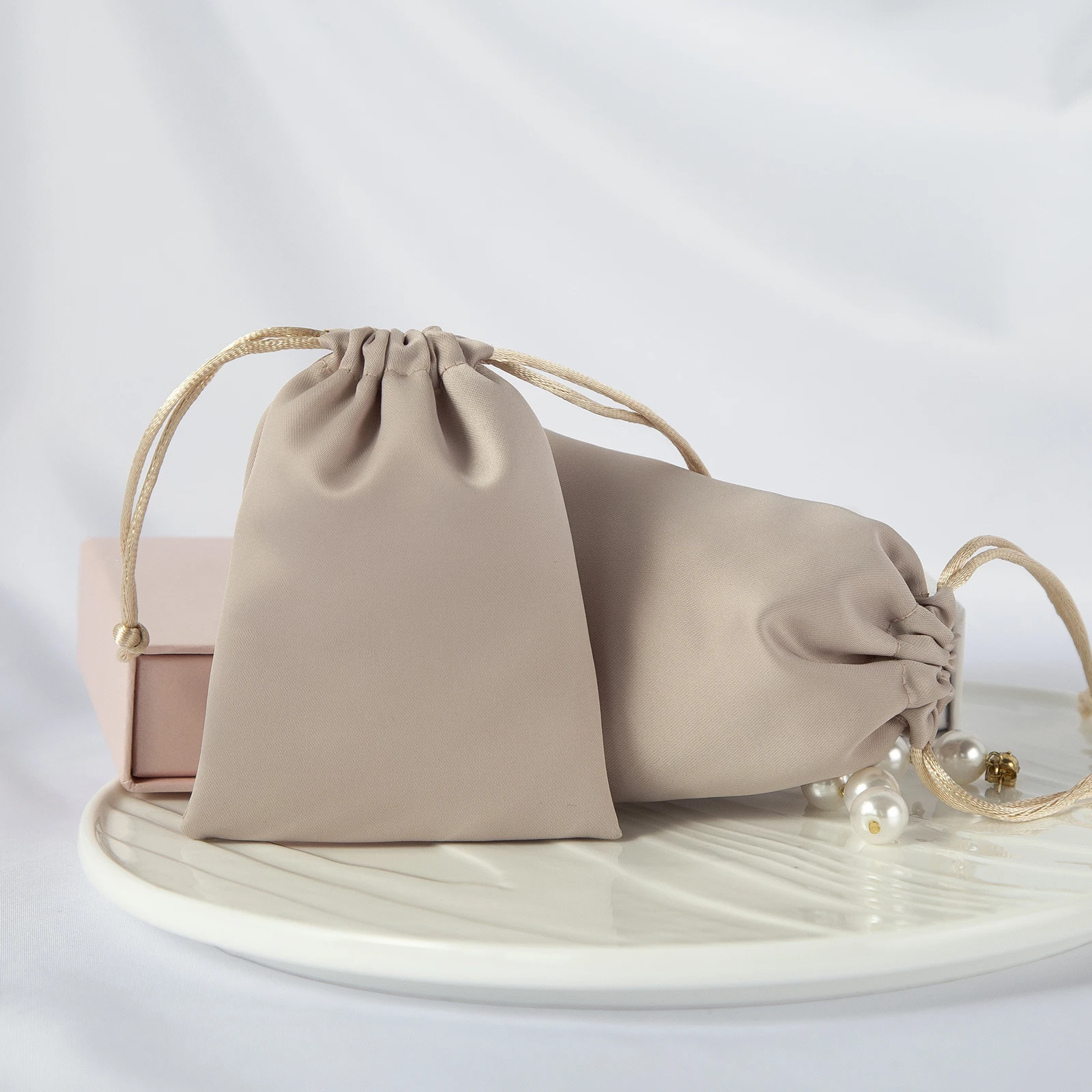 20/50/100 pcs Silk Jewelry Small Gift Bags Mini Size 8X10cm 9X12cm Champagne Drawstring Packaging Pouch Wedding Favor Candy Bag