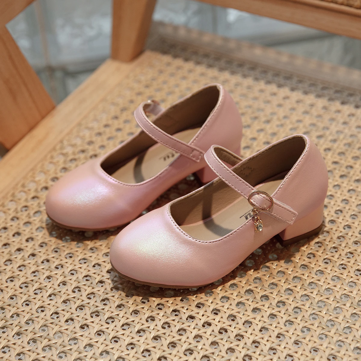 Children Girls Leather Shoes White Princess High Heel Shoes For Kids Girls Performance Dress Student Show Dance Sandals 3