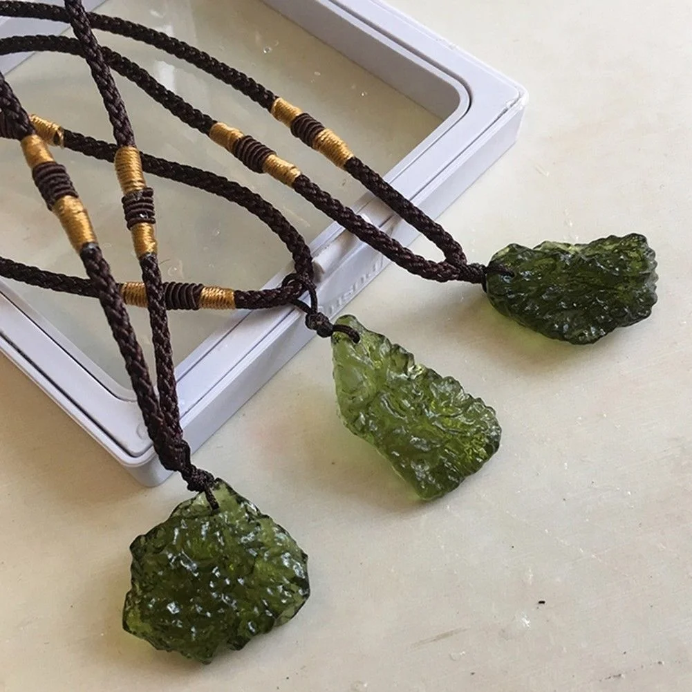 Natural Unique Crystal Quartz Necklace Green Stone Moldavite Pendant Meteorite Outer Space Aerolite Impact Glass Healing Energy