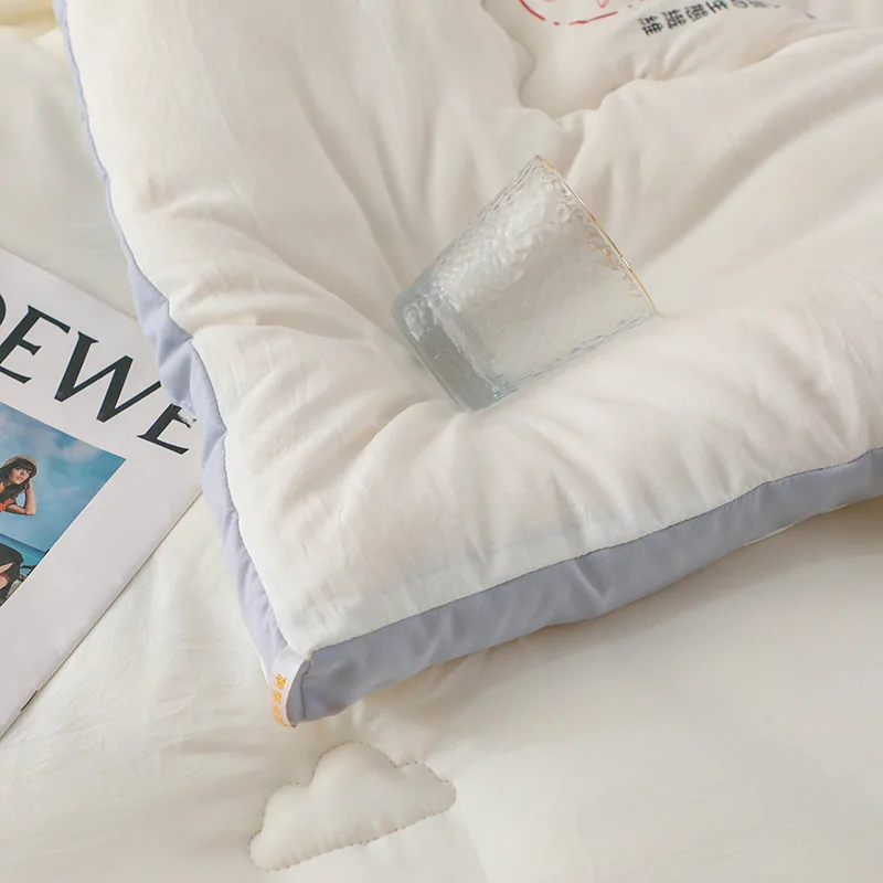 Winter Soybean Nordic Quilt Down Smooth Comforter Lightweight Bedroom Warm Luxury Blanket Thick Quilted Bed 150 for Baby Mother bed comforter wool cotton blanket