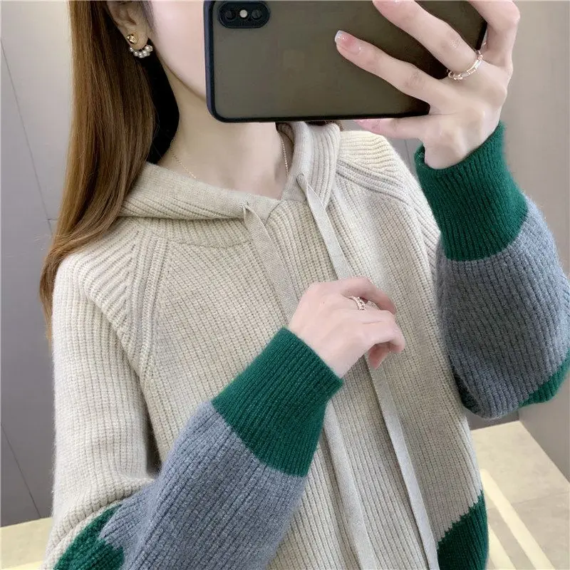 

2023 New Autumn and Winter Fashion Solid Color Hooded Collar Knitted Long Sleeve Temperament Commuter Women's Loose Sweater