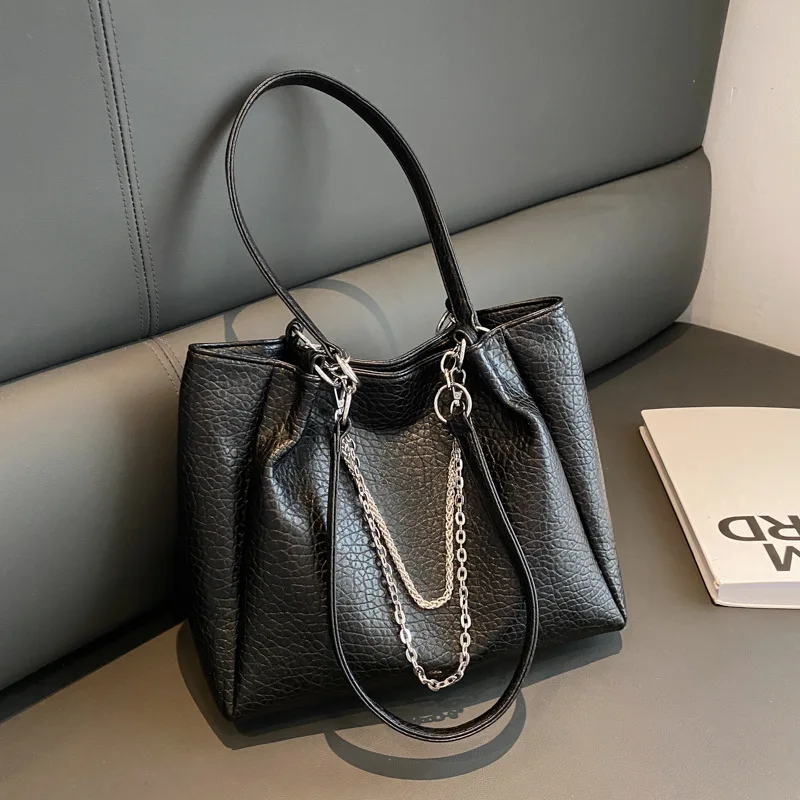 CHANEL Black Caviar Medium Classic Flap Silver Hw 1905xxxx  Timeless  Luxuries