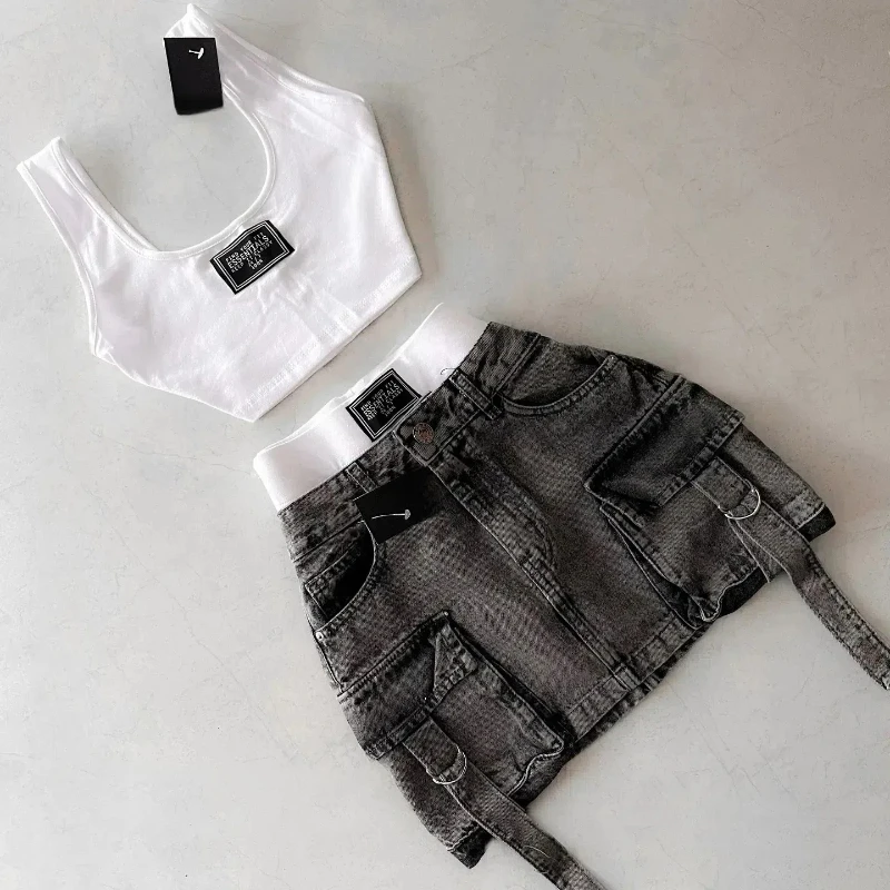 تنورة هاراجوكو متعددة الجيوب من قماش الدنيم منقوشة باللون الأسود القوطي تنورة صغيرة عتيقة Y2K موضة جديدة للسيدات ملابس خروج مثيرة متعددة الاستخدامات