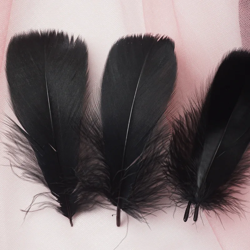 Natural Goose and Swan Feathers for Home Decor and Crafts - 100 Pieces