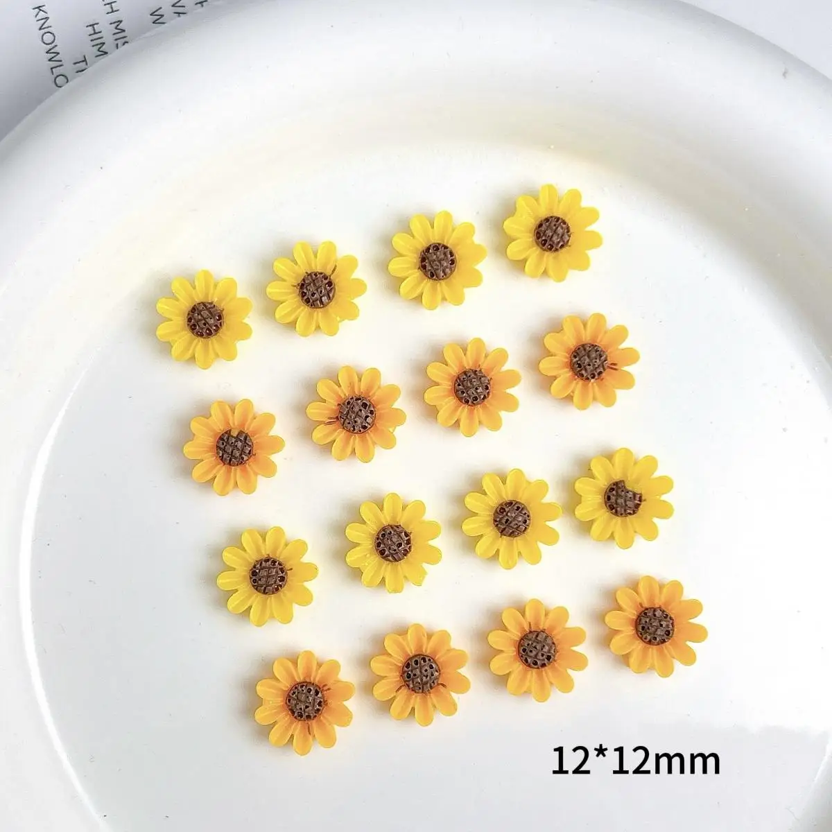 더블 색상 시뮬레이션 된 해바라기 네일 아트 장식 DIY 손톱 디자인에 대 한 3D 크리 에이 티브 작은 신선한 해바라기 수 지 네일 매력