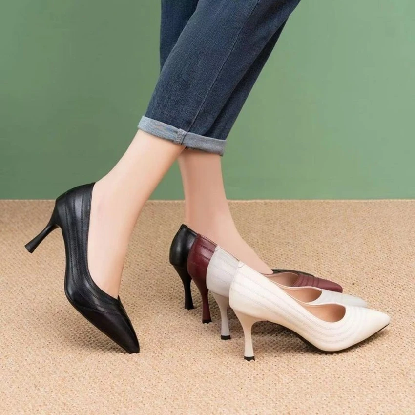 Pointy high-heeled shoes Womens Pumps French Pointed Cat Heel Style and Ankle Short Boots Girl Solid Color Comfortable New 2024