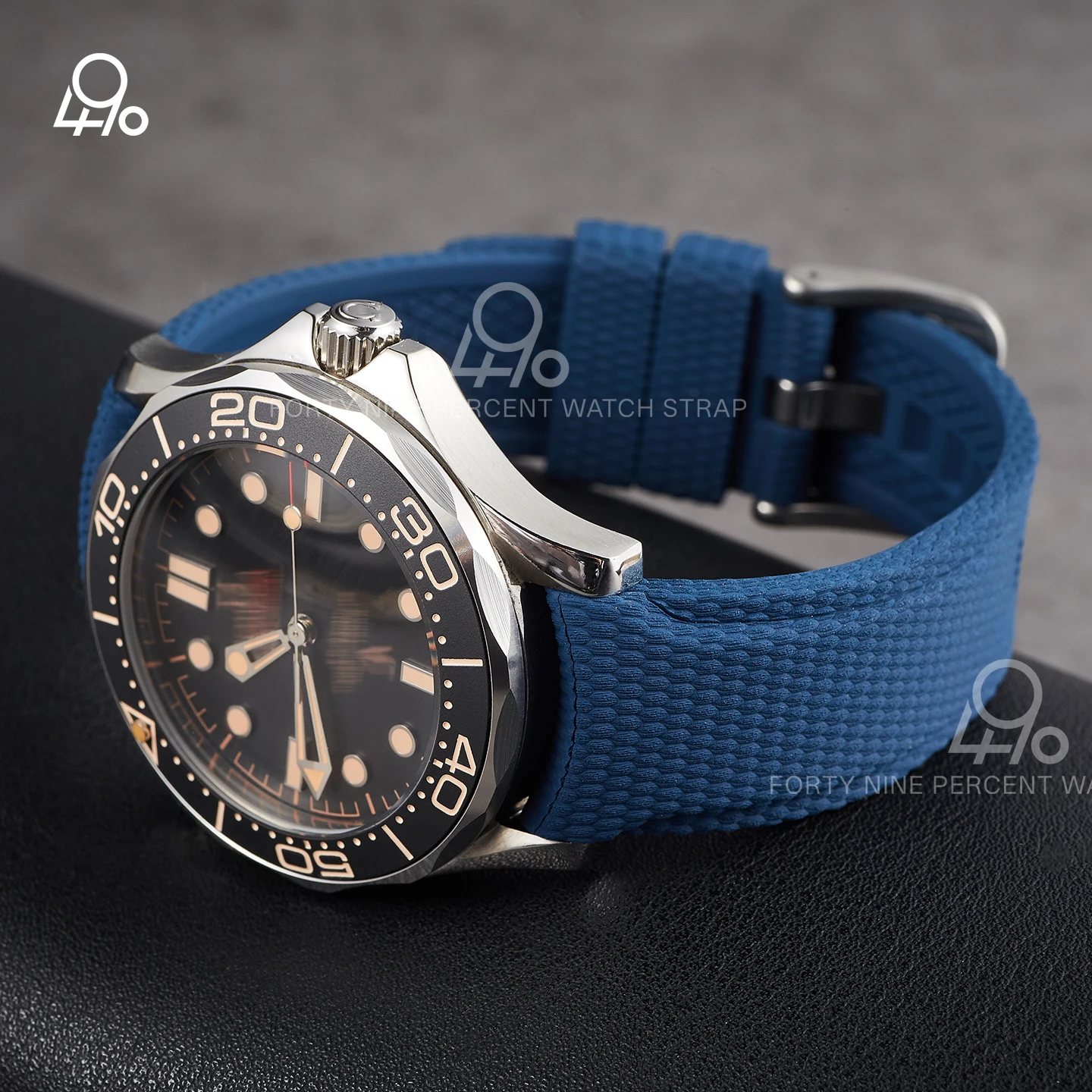 Premium Curved End Rubber Watch Strap – Durable FKM Military Band