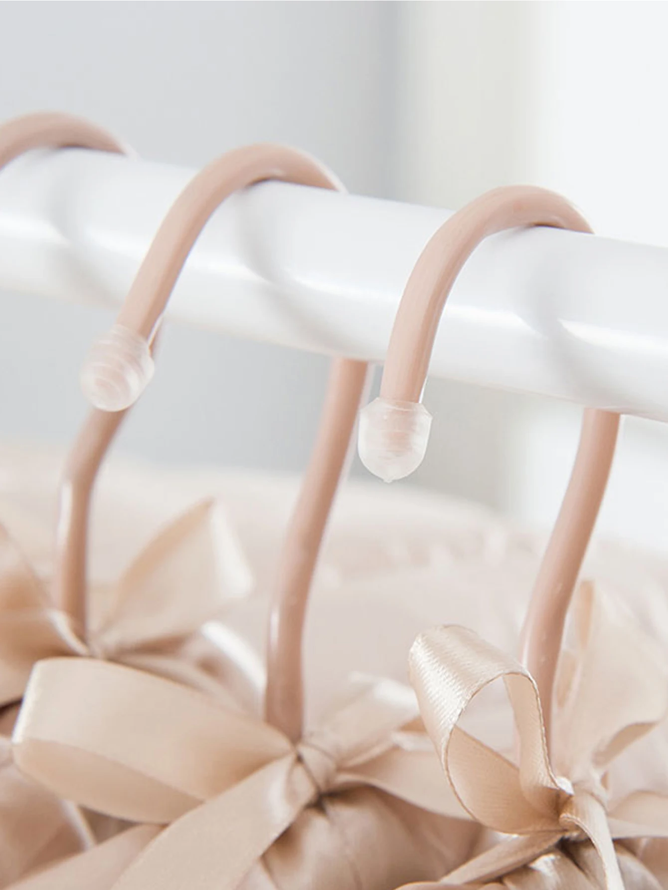 Silk clothes hanger, seamless fabric sponge clothes hanger, household bag fabric silk clothes hanger, clothes hanger 4