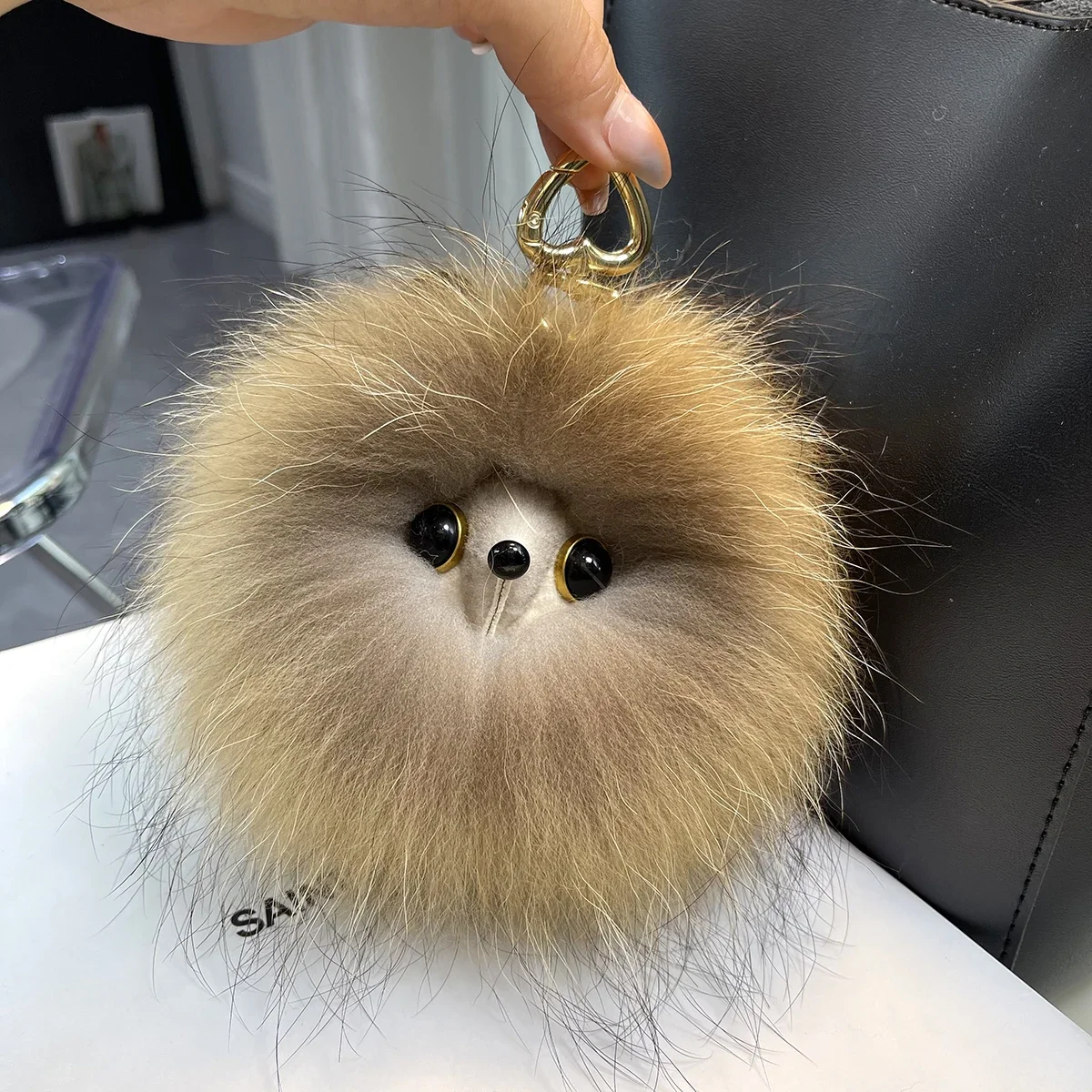 2024 Real Fox Fur Keychain Natural Plush Pom-Pom Ball Women's Bag Pendant Luxury Car Key Ring Metal Pendant Cute Cat Girl Gift