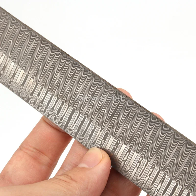 

1 piece DIY knife Making Damascus steel ladder Sandwich Pattern steel Knife blade blank Heat Treatment 200*30*3mm