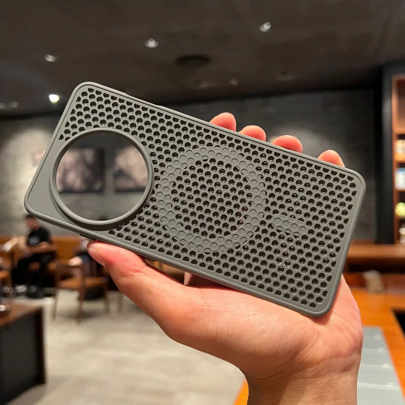 Magnetic Honeycomb Heat Dissipation Mesh Cooling Case with Wireless Charging Compatibility