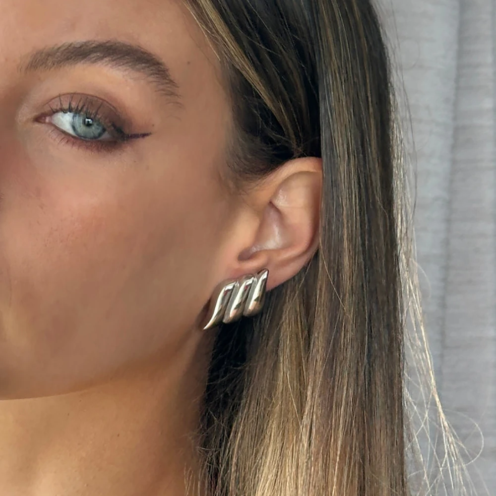 Exquisite Geometric Wing Shape Chunky Stud Earrings Premium Gold Plated Stainless Steel Statement Earring Stylish Bijoux Aretes