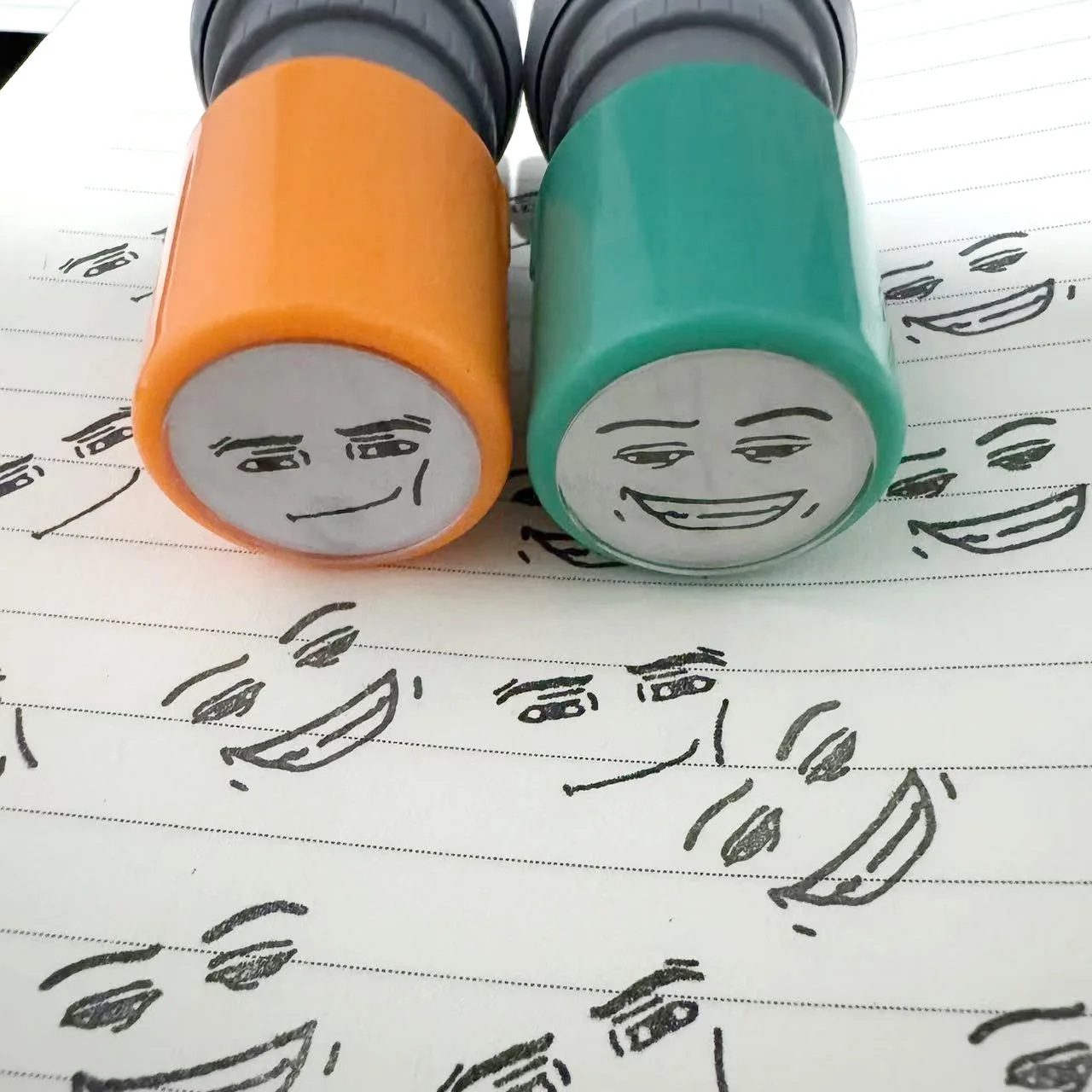 Subtle Quirky Funny Pressing-style Notebook Stamps Simple Smiling Face Seal For Exclusive Mark