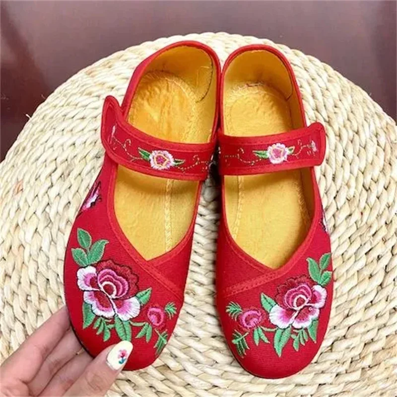 

Cresfimix Zapatos De Mujer; Женские модные красные Нескользящие Туфли с круглым носком и пряжкой на ремешке; Обувь на плоской подошке женская с вышивкой; Милые черные туфли; A1434