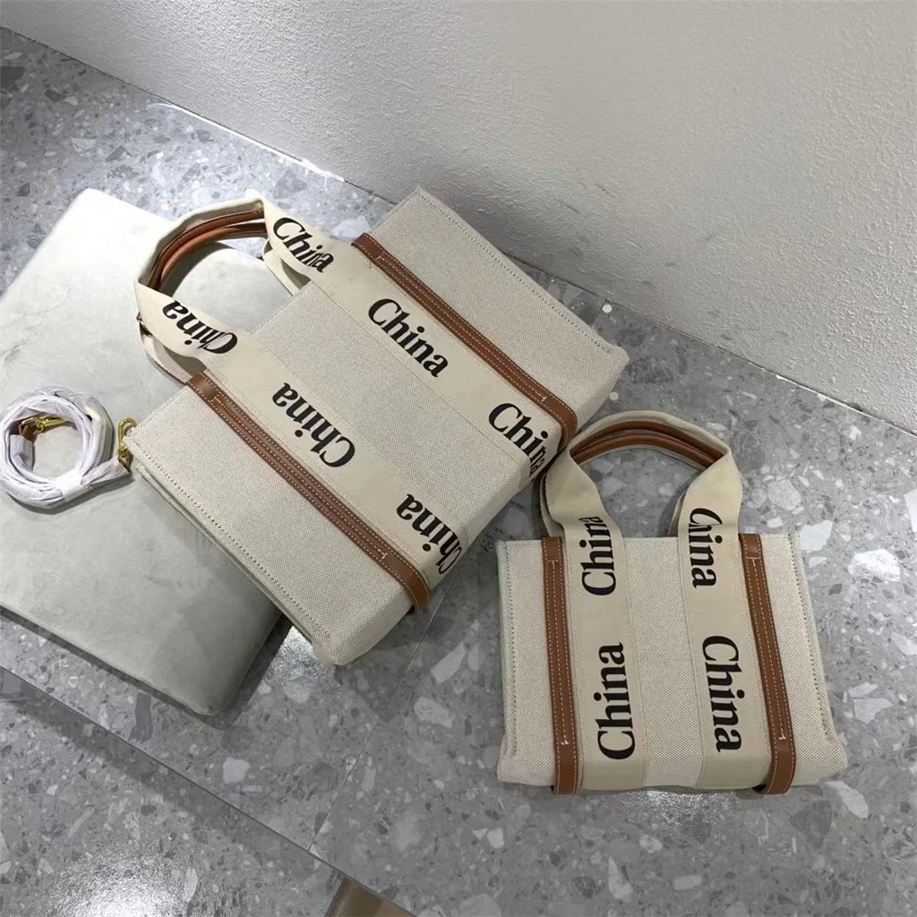 

Simple Design Stylish Chic Underarm Bag