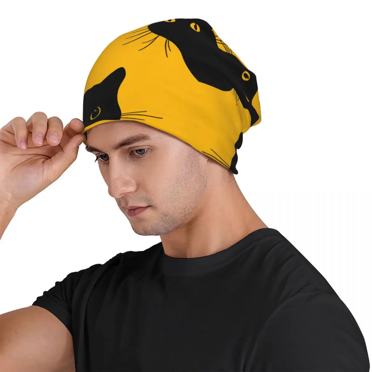 Рисунок 2 - Оригинальные зимние шапки с мультяшным